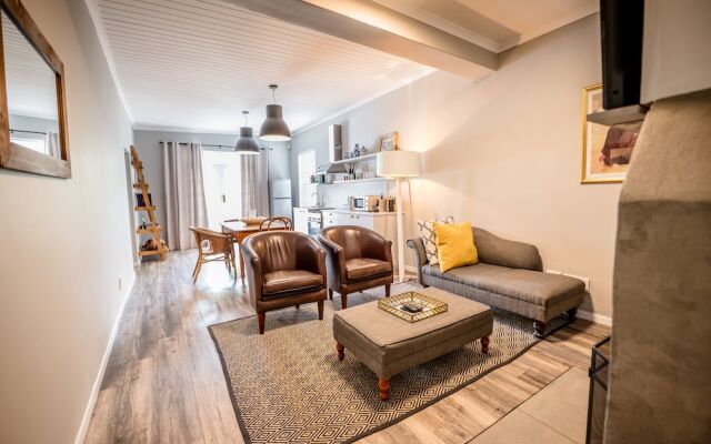 The Corner House L'A-nnexe