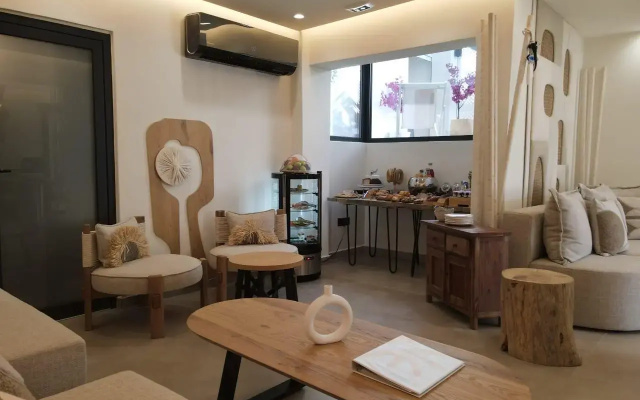 Cabana White Boutique Hotel