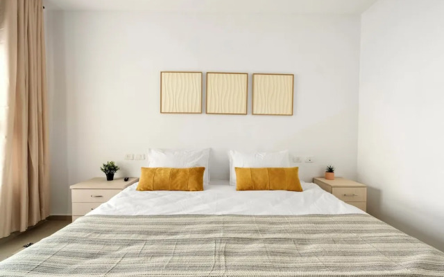 Sea View Beach Penthouse by Sea N' Rent