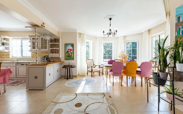 Villa With Garden Surrounded by Nature in Sapanca