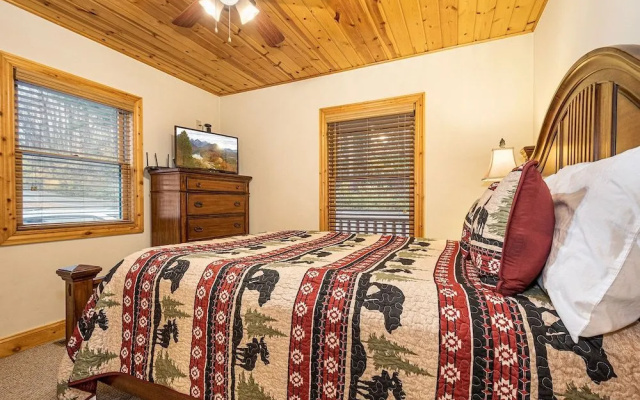 Lakeside Lodge
