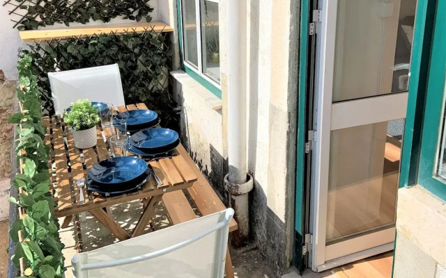Beautiful flat with balcony & Great location
