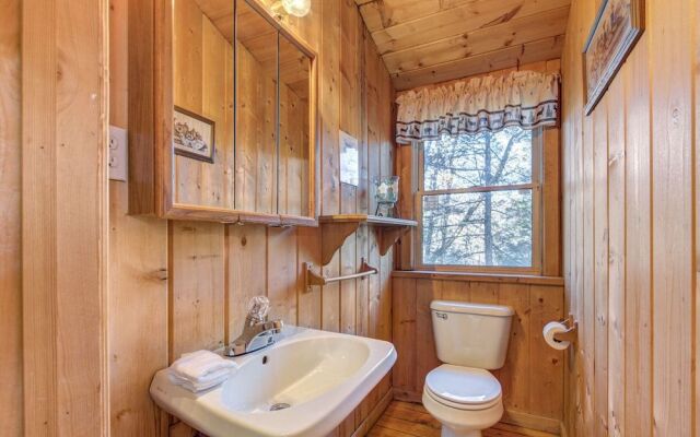 Bear Cave Haus by Jackson Mountain Rentals