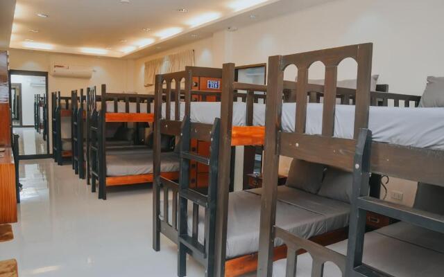 Villa MJ Maristela Beach Resort