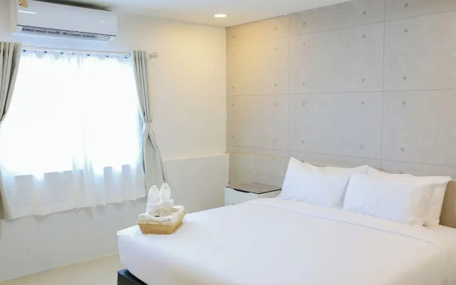 R2 Bed and Pool Kanchanaburi