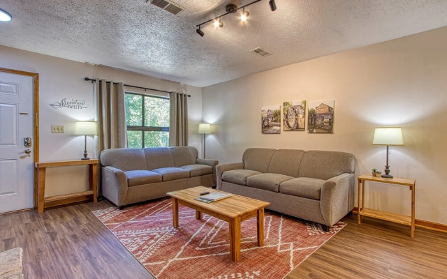 Pinecrest Townhomes-1K-2Q Unit-Renovated