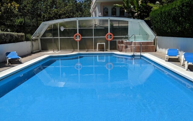 Spacious Neuva Andalucia 2 bed Apt