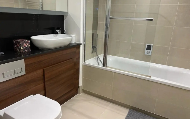 Lovely Flat With Free Parking & Wheelchair Access