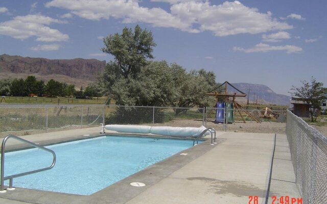 Yellowstone Valley Inn