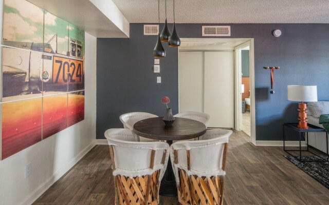 Cozy 2BR Heated Pool 219 by Wanderjaunt