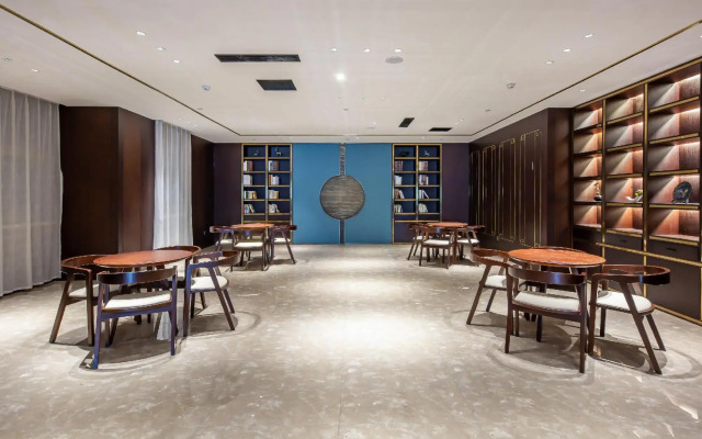 Rezen Dong Hotel (Baoding Passenger Transport Center Yuhua Road Branch)