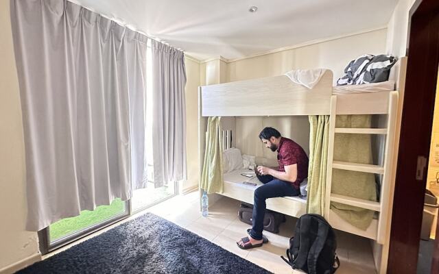 Bollywood Beach Hostel