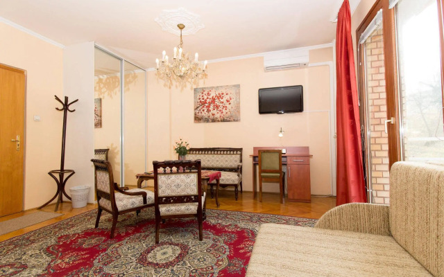 Budavar Bed and Breakfast