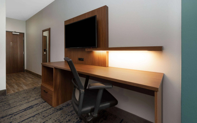 La Quinta Inn & Suites by Wyndham Dallas - Frisco Stadium
