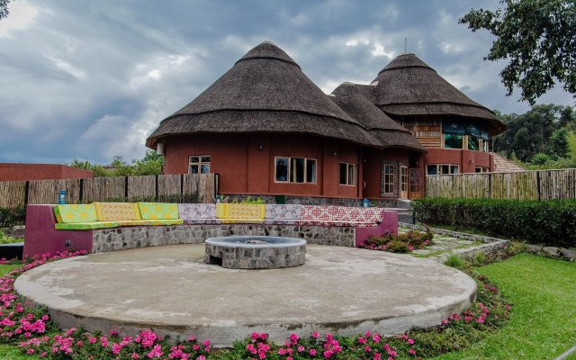 Ingagi Park View Lodge