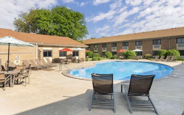 Best Western Plus Ramkota Hotel