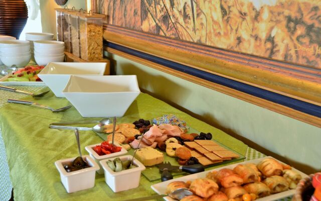 Motswiri Private Safari Lodge