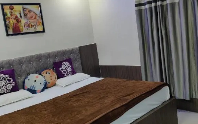 Hotel Centre Point by OYO Rooms