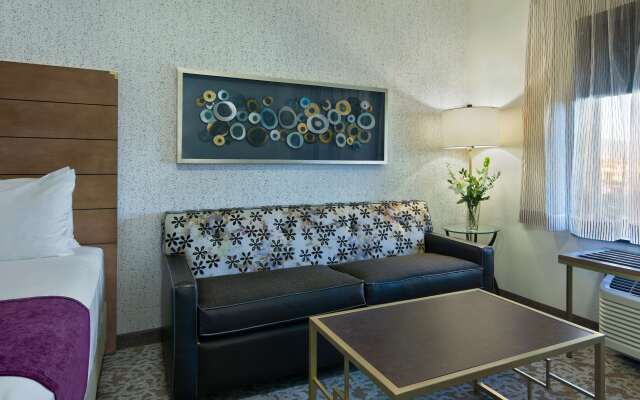 Oxford Suites Sonoma County