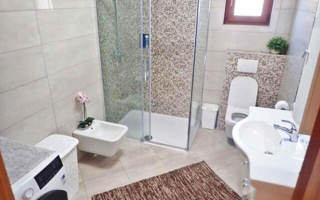 Apartment in Jasenice 42083