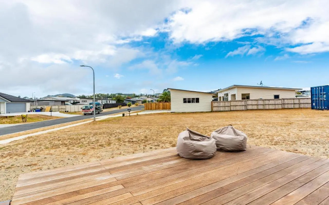 Bach near the Beach - Mangawhai Heads Holiday Home