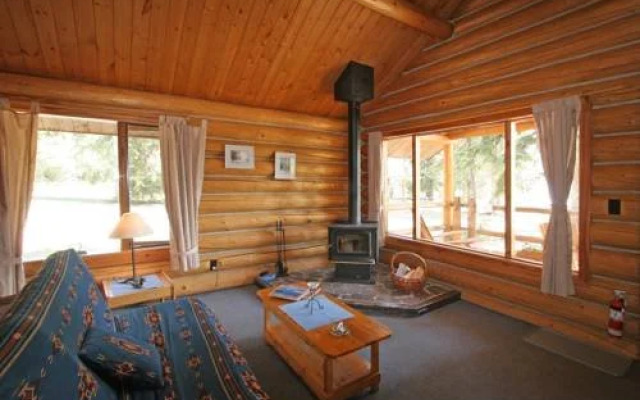 Ten-ee-ah Lodge & Campground