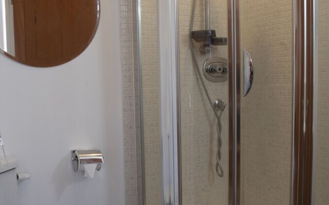 Karah Suites - Motorpoint Arena
