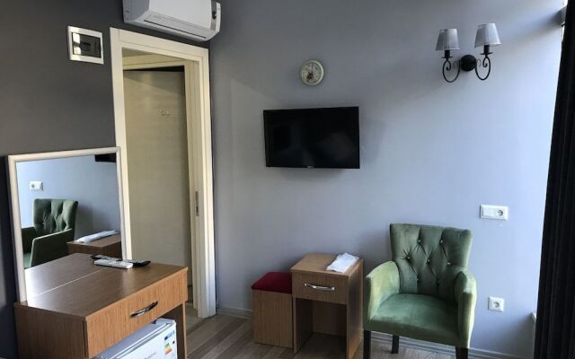 Ema Hotel
