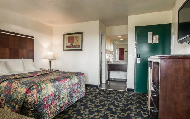 Motel 6 Oceanside, CA Marina / Camp Pendleton