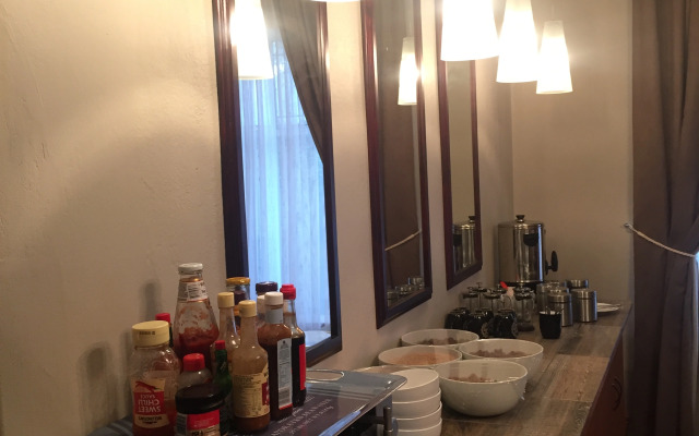 Tranquil House @ 851 College Avenue