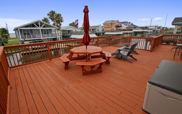 Sir Reel - 3 Br Home