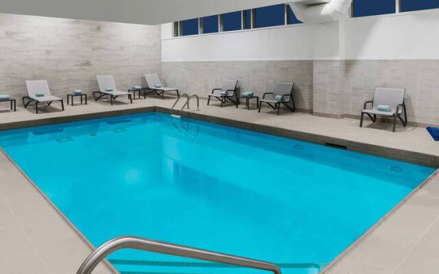 Courtyard by Marriott Burlington