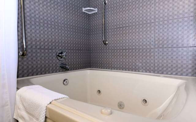 DoubleTree by Hilton Richmond - Midlothian