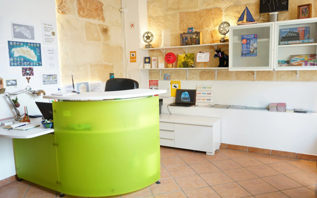 Hostel Menorca - Albergue Juvenil