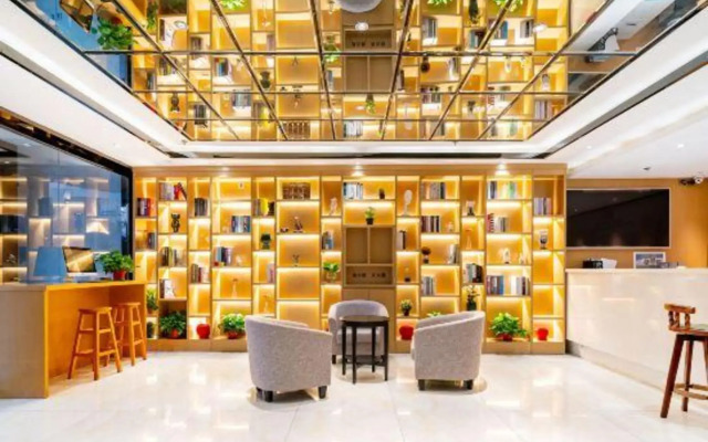 Elong Me Anlai Hotel (Nanjing Jiangning Hohai University Subway Station)
