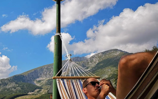 Guest House Tiha noć