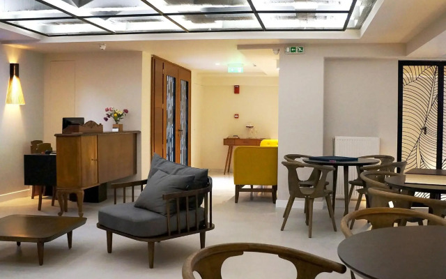 Apollon Library Suites