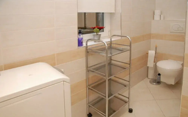 Apartment Nivia 2