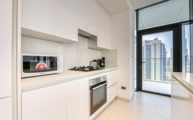 Luxury Apt W Burj Khalifa Vw Dubai Canal Access