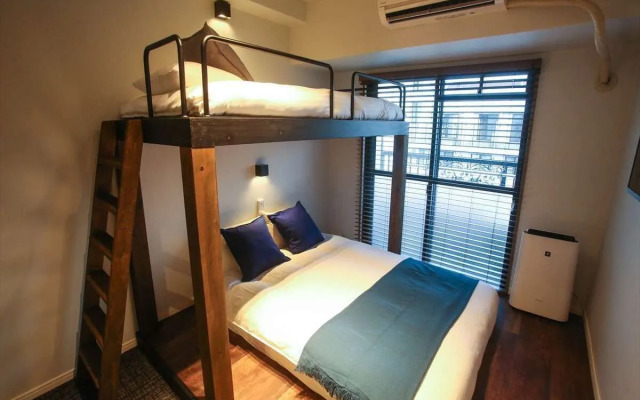 N.33 Hakata Sta. East