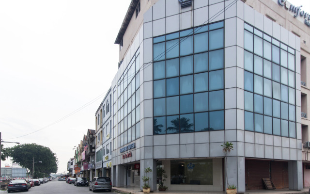 Super OYO 447 Comfort Hotel Meru