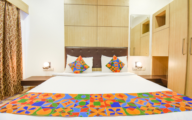 Fabhotel Shree Sai Residency