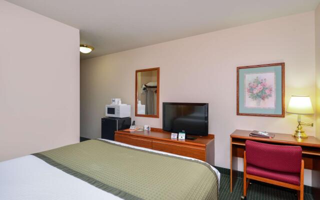 Travelodge Suites by Wyndham Newberg