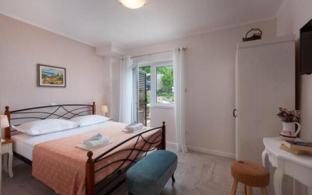 ctbv103 Holiday home with private pool Wi Fi internet access air condition in Baška Voda Makarska