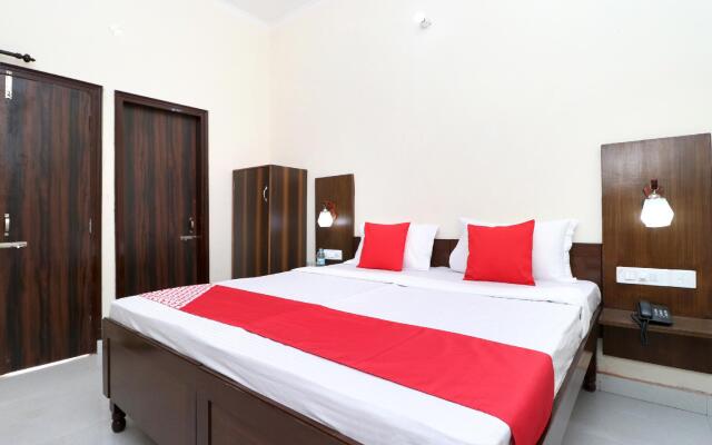 OYO 24122 Hotel Sharnam