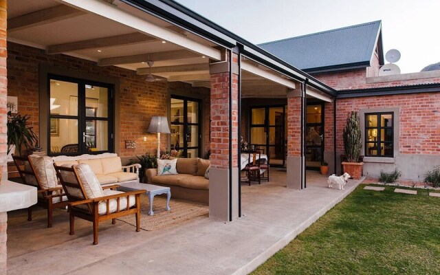 Vineyard Views Country House