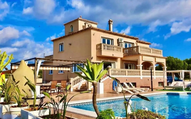 Villa Versace súper lujo 14 huéspedes + invitados