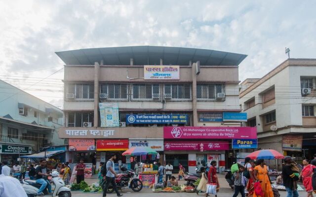 OYO 26206 Hotel Paras