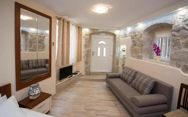 Stone Beauty