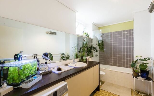 ISAAC, 1BDR South Melbourne Apartment